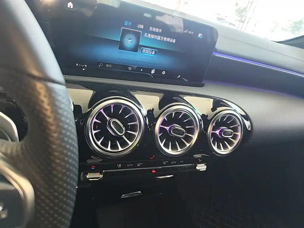 Mercedes-Benz A-Class 2023 — фото 13