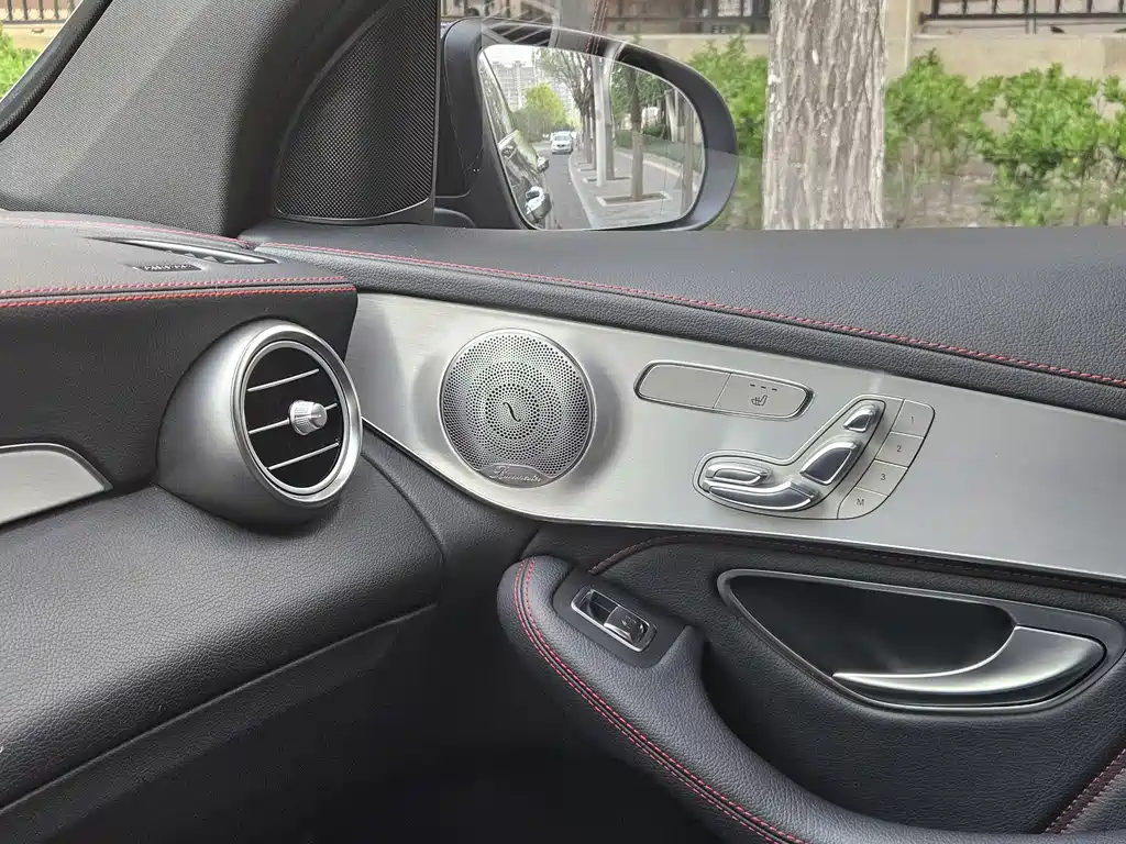 Mercedes-Benz GLC AMG 2018 — фото 14