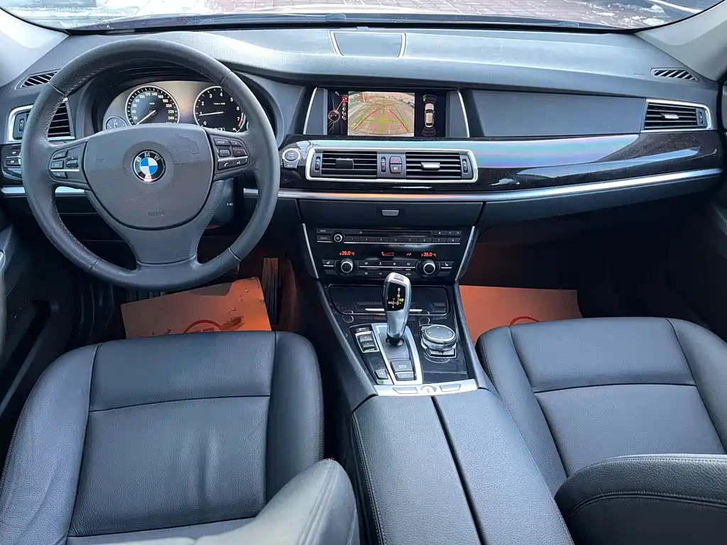 BMW 5 Series GT 2016 — фото 18