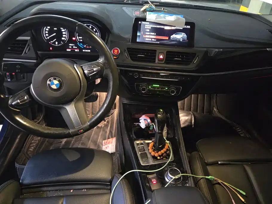 BMW 1 Series 2019 — фото 12