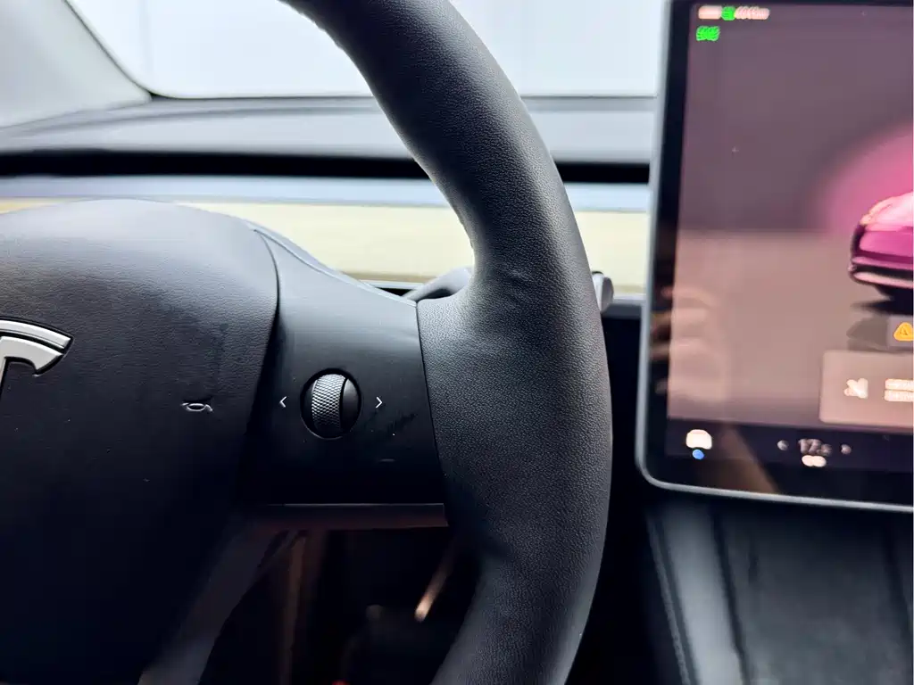 Tesla Model Y 2023 — фото 20