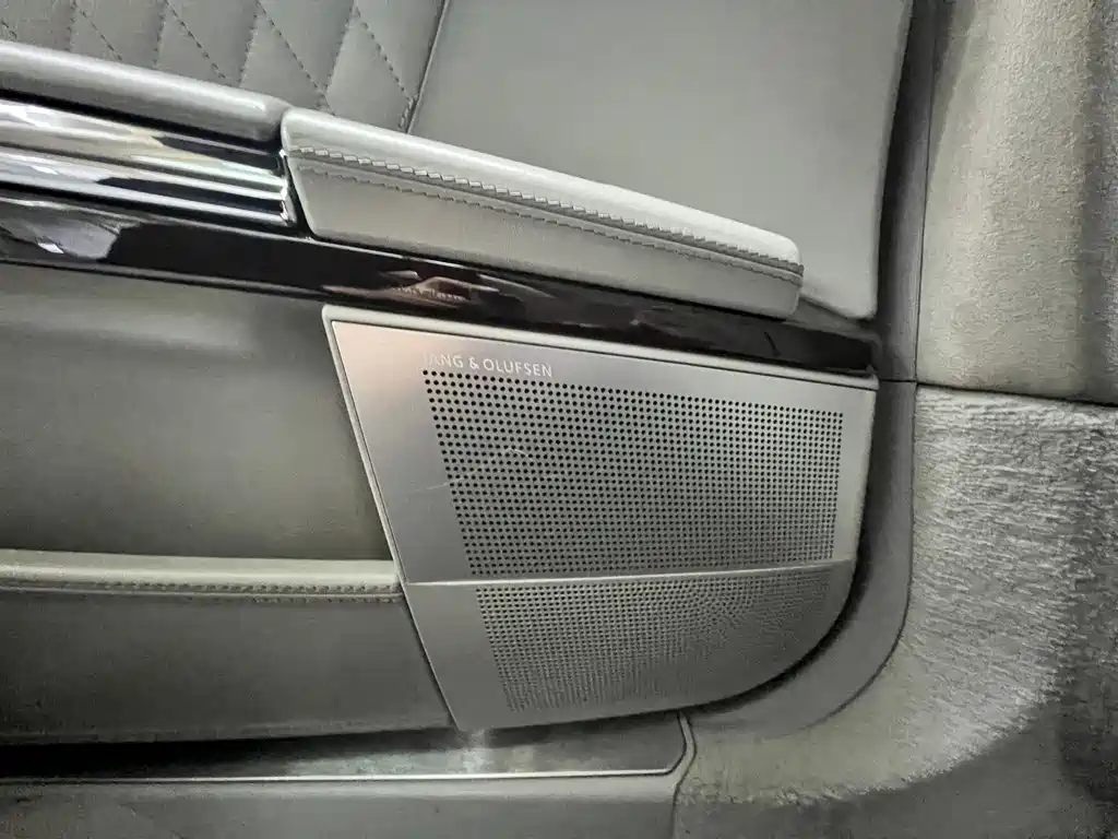 Mercedes-Benz S-Class AMG 2011 — фото 34