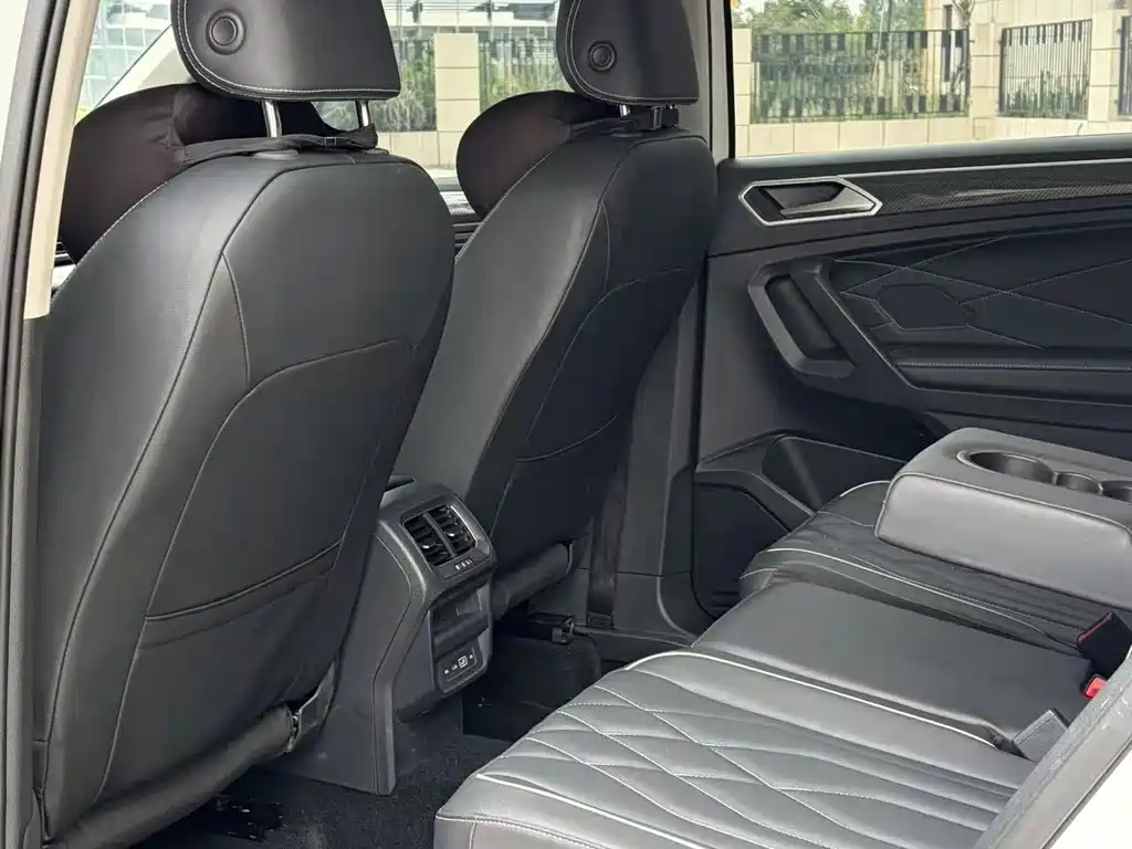 Volkswagen Tiguan L 2024
