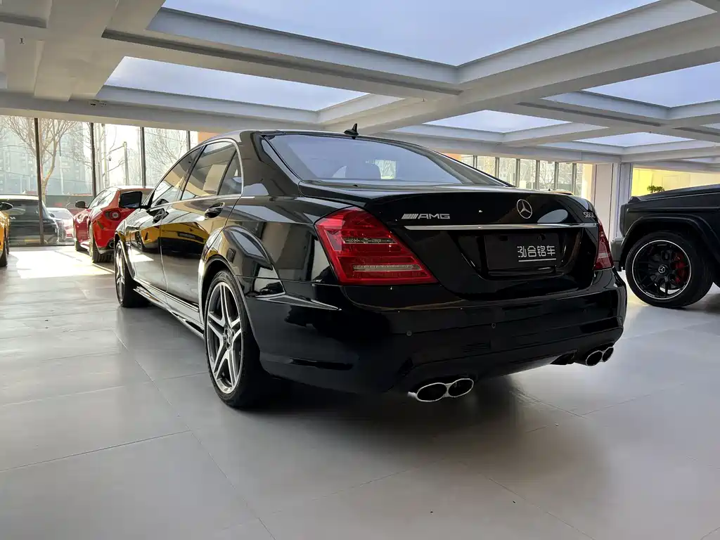 Mercedes-Benz S-Class AMG 2011 — фото 18