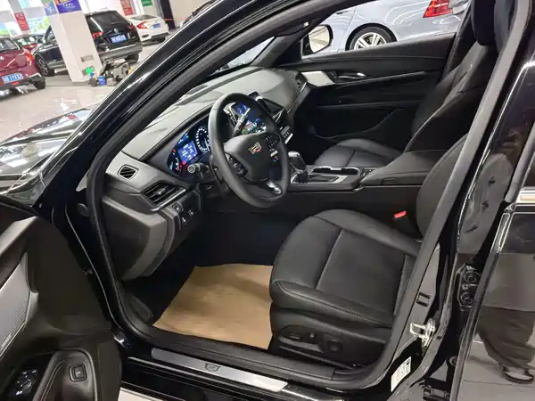 Cadillac CT4 2022