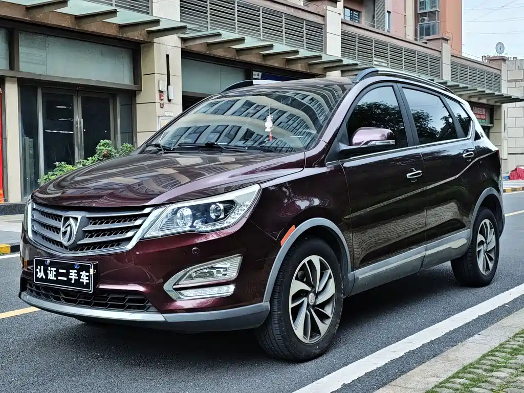 Baojun 560 2016 — фото 1