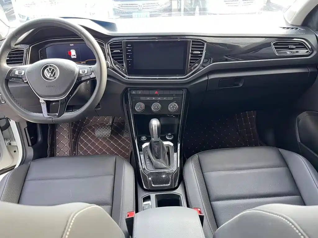 Volkswagen T-Roc 2021 — фото 13