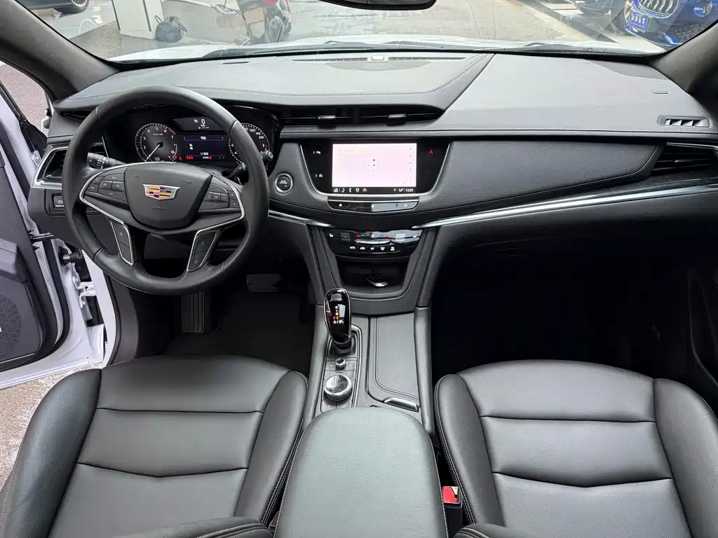 Cadillac XT5 2021 — фото 13