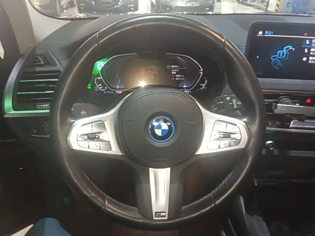BMW iX3 2024 — фото 11