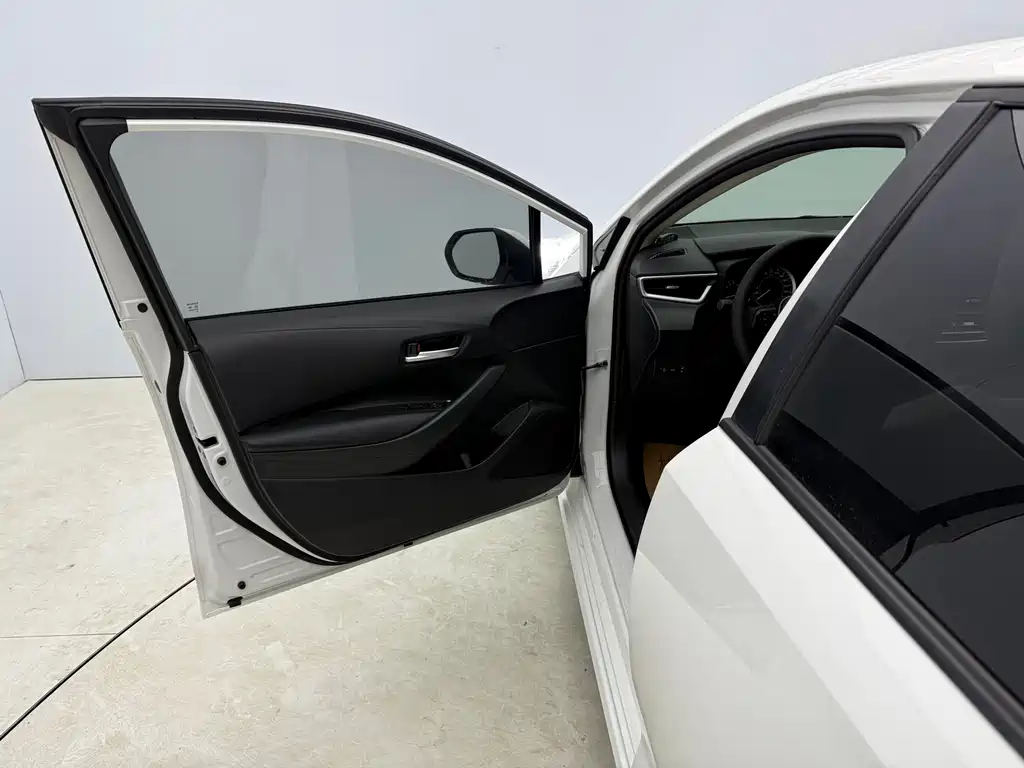 Toyota Corolla 2022 — фото 18