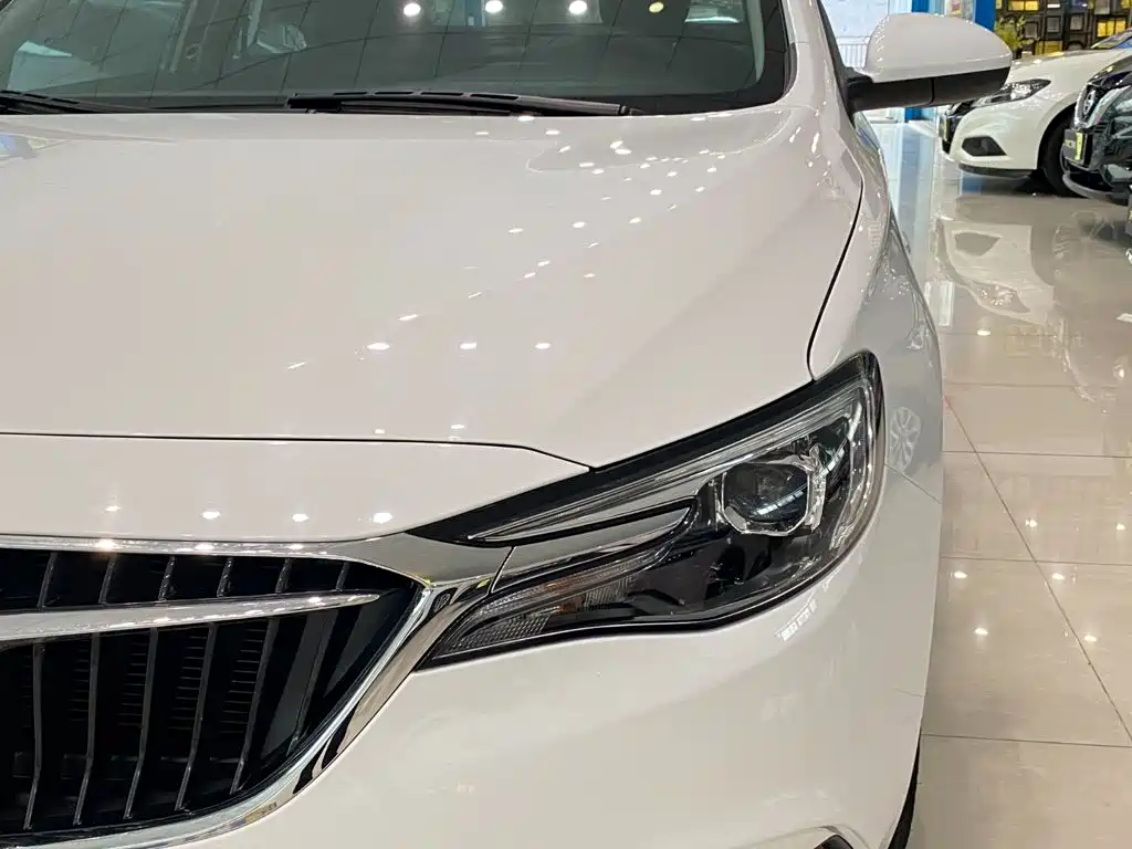 Buick Excelle 2022 — фото 15