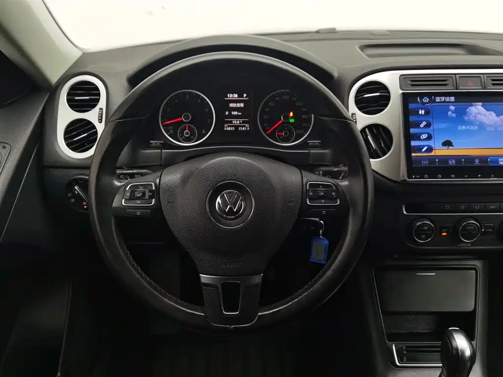 Volkswagen Tiguan 2016 — фото 11