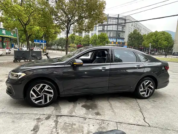 Volkswagen Sagitar 2023