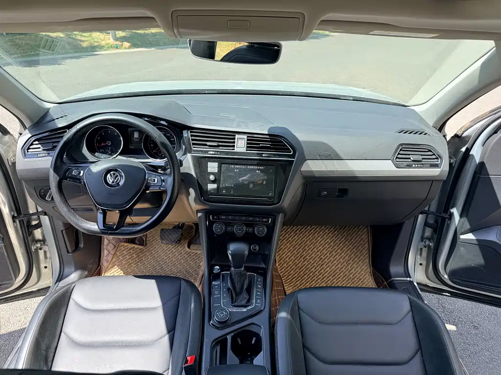 Volkswagen Tiguan L 2019 — фото 12