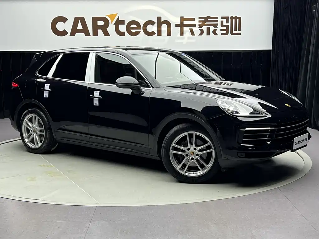 Porsche Cayenne 2019 — фото 2