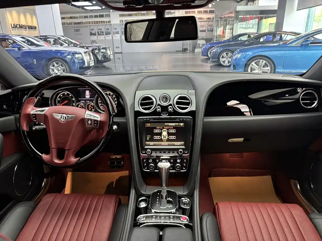 Bentley Flying Spur 2018 — фото 8