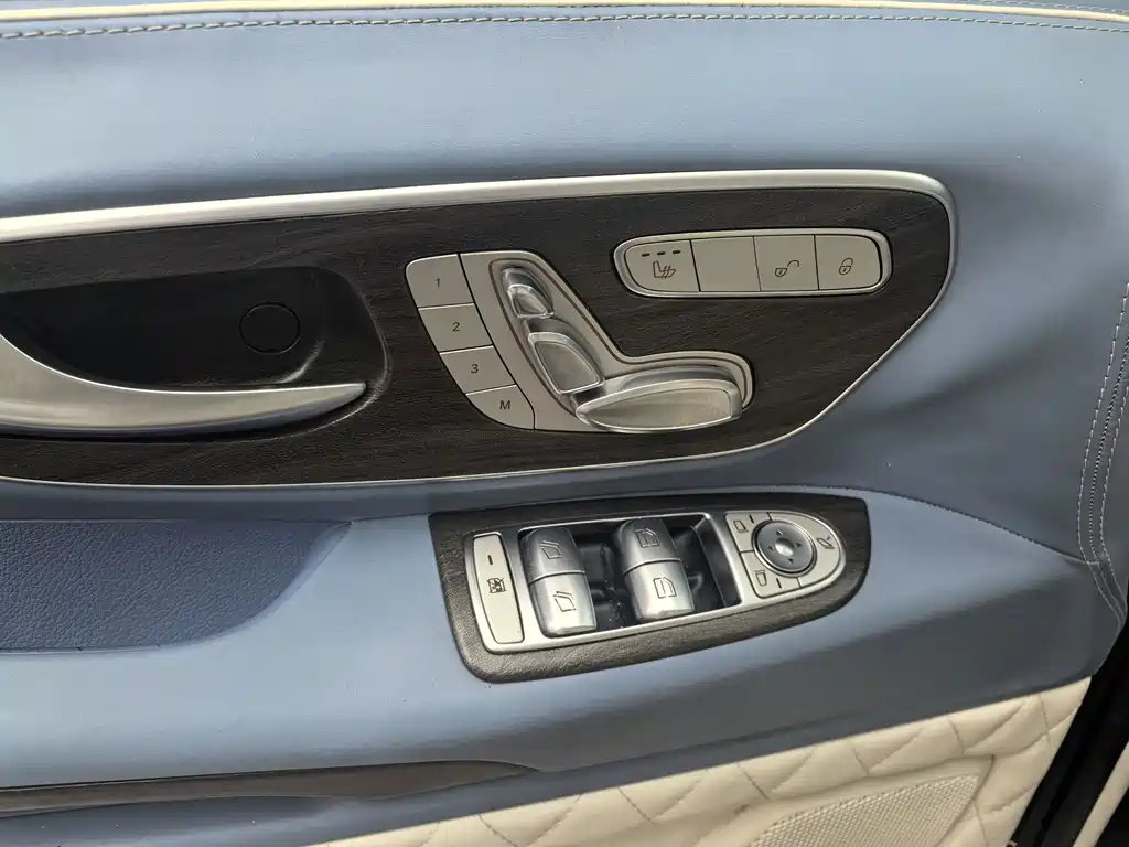 Mercedes-Benz Vito 2023 — фото 15
