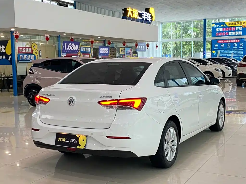 Buick Excelle 2022 — фото 13