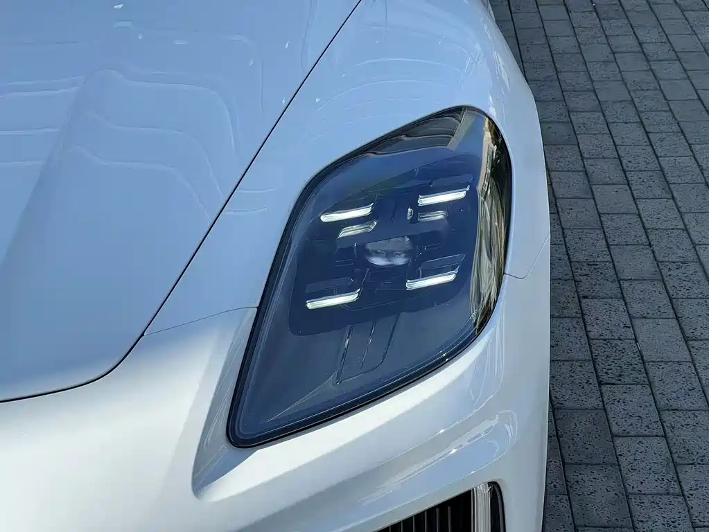 Porsche Panamera 2025 — фото 13