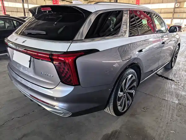 Hongqi E-HS9 2023