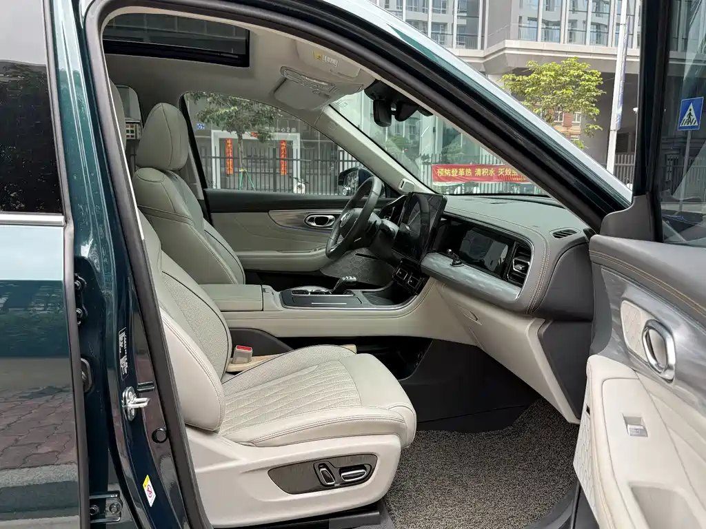 GAC Motor Trumpchi GS8 2021 — фото 19