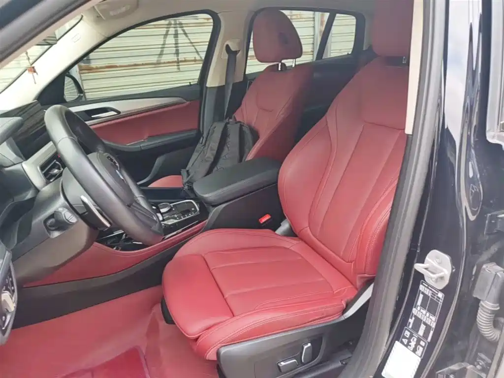 BMW X4 2025 — фото 15