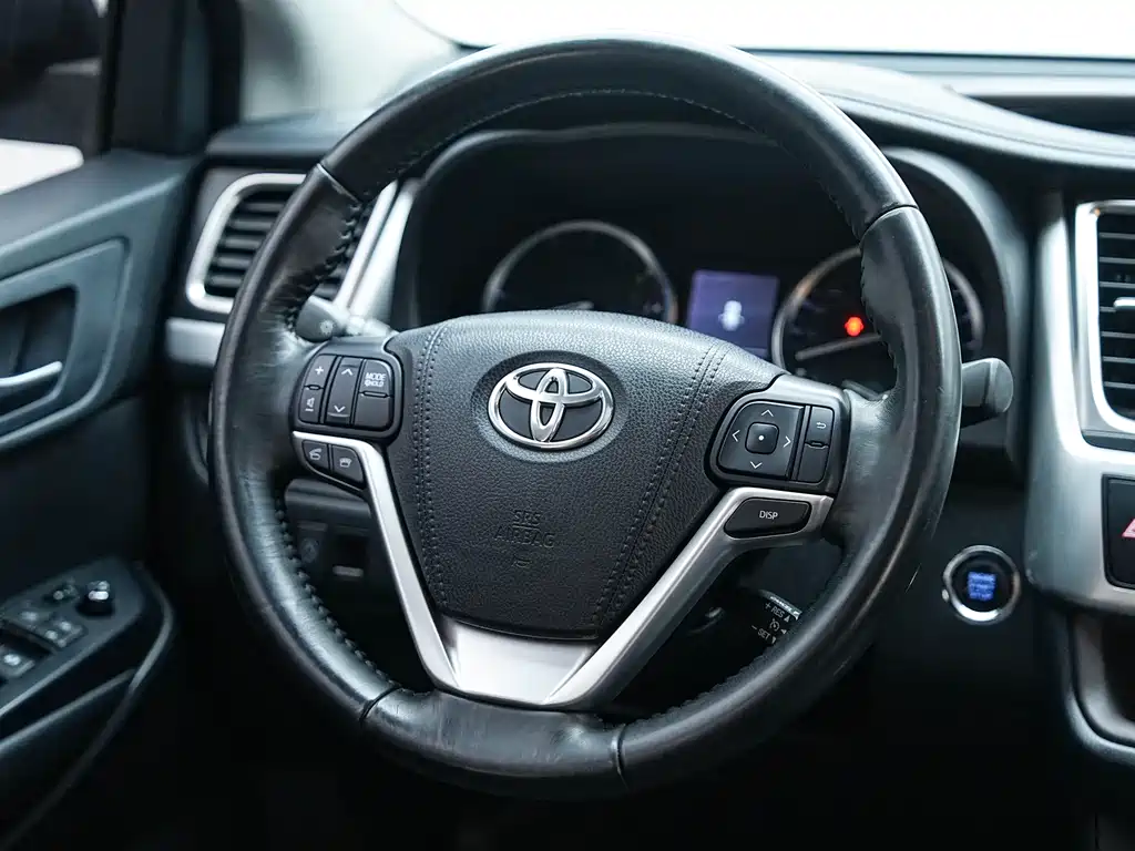 Toyota Highlander 2017 — фото 15