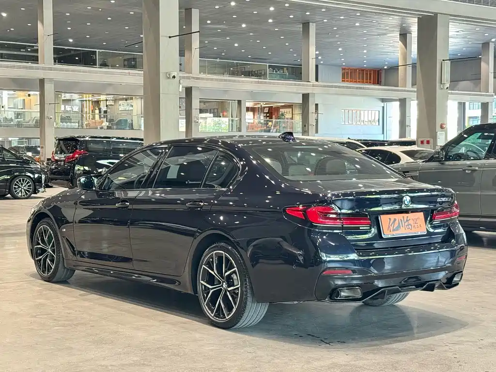 BMW 5 Series 2022 — фото 13