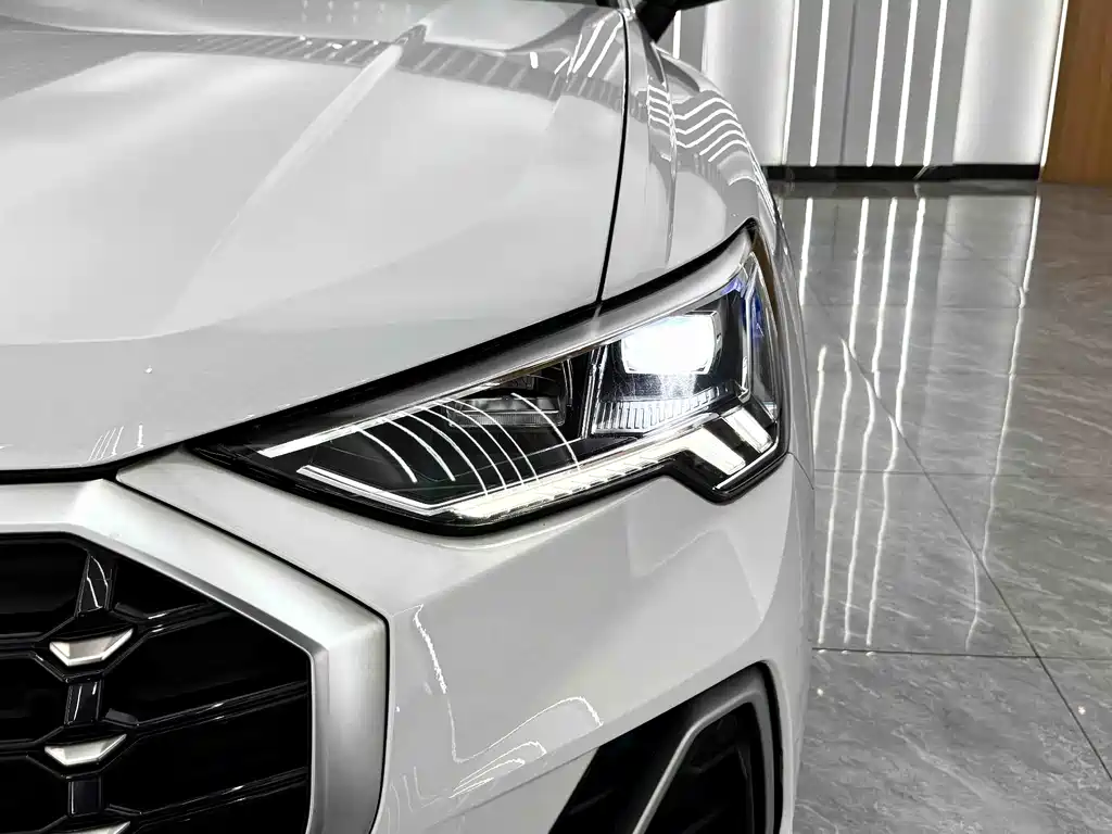 Audi Q3 2020 — фото 9