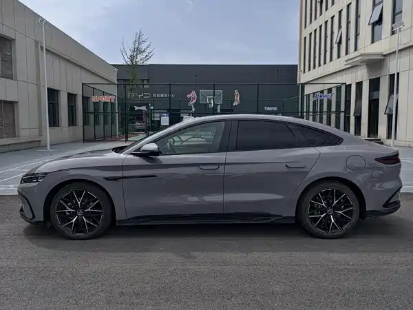 BYD Han 2025