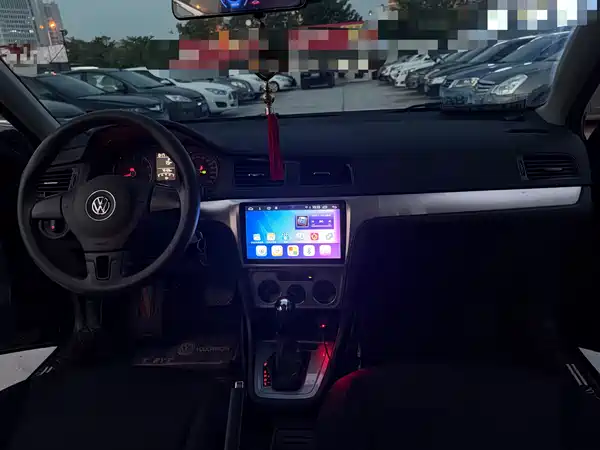 Volkswagen Lavida 2015