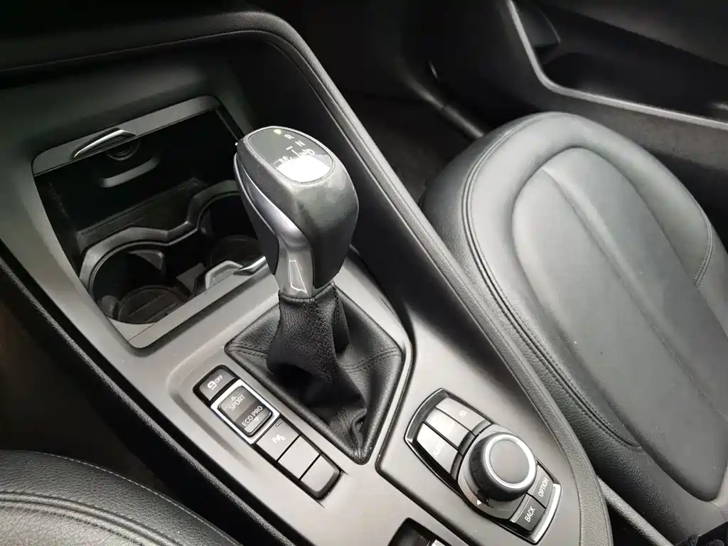 BMW X1 2017 — фото 13