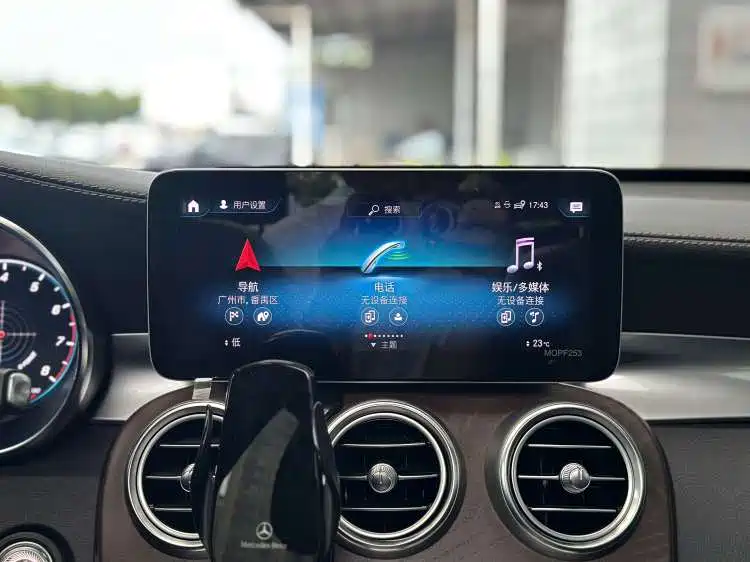 Mercedes-Benz GLC 2019 — фото 17