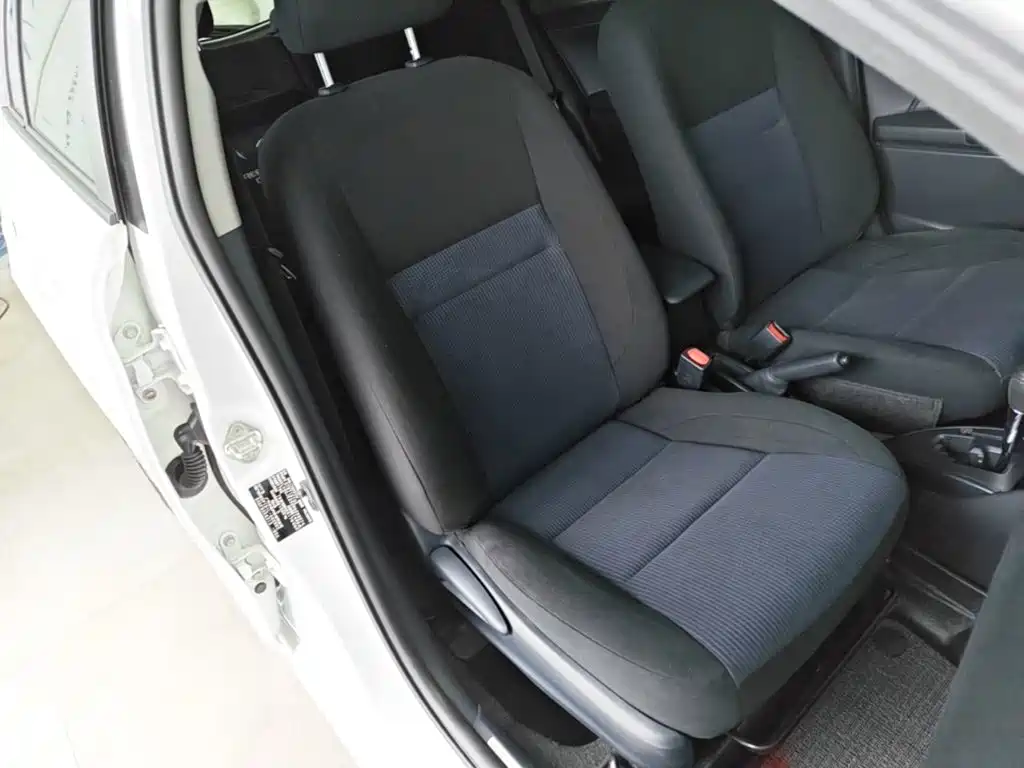 Toyota Yaris L 2017 — фото 25