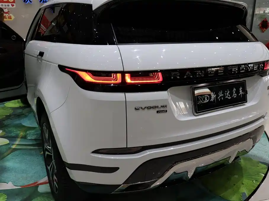Land Rover Evoque 2023 — фото 24