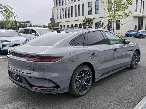 BYD Han 2025