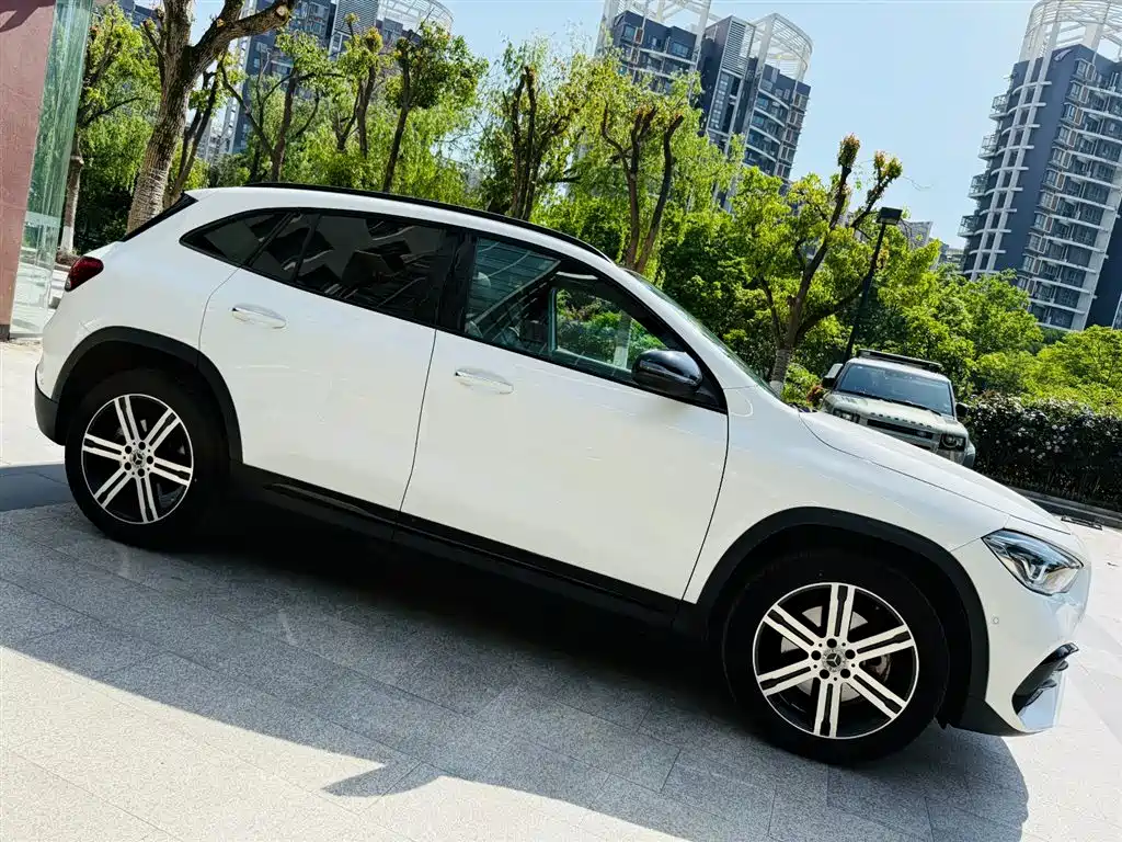 Mercedes-Benz GLA 2022 — фото 2