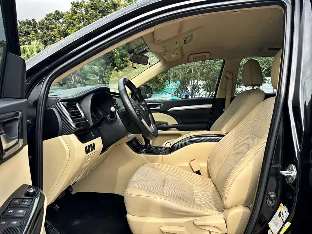 Toyota Highlander 2020 — фото 11
