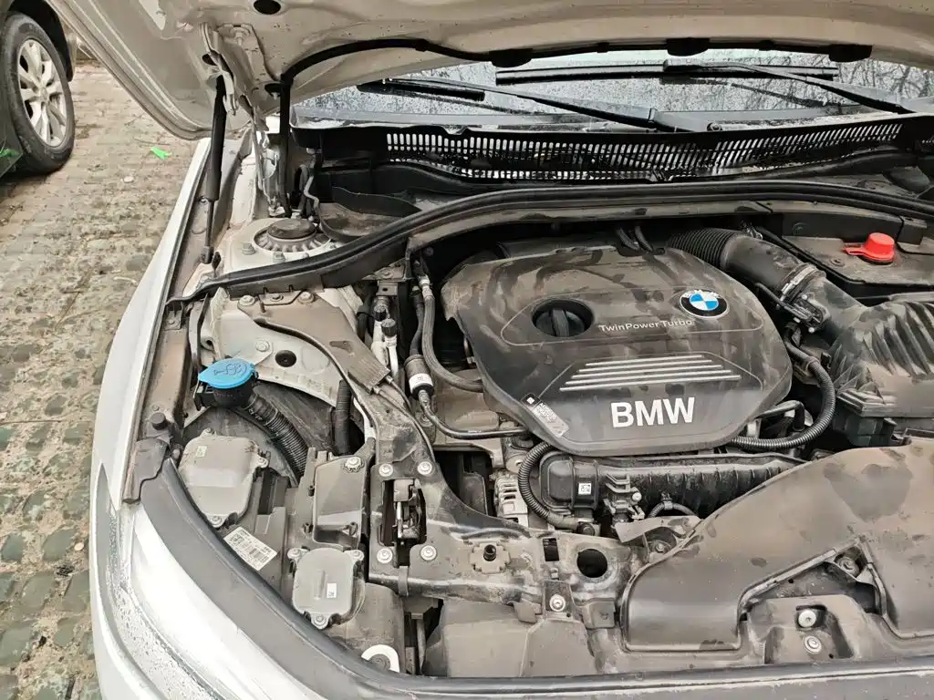 BMW 1 Series 2018 — фото 19