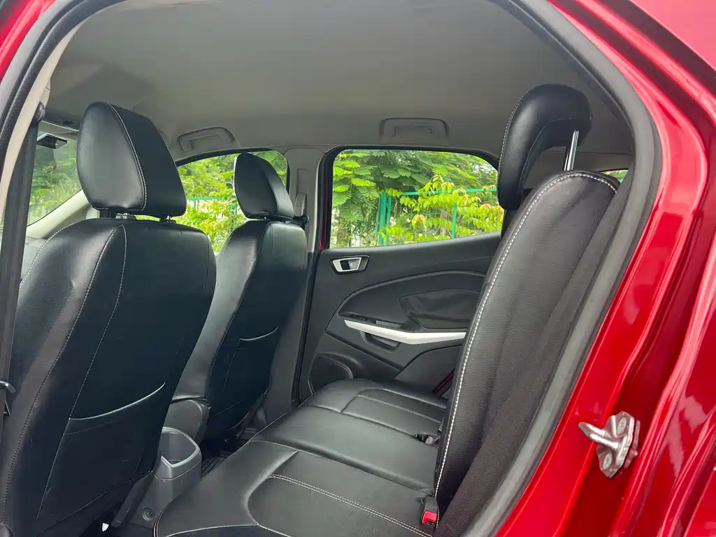 Ford EcoSport 2017 — фото 6