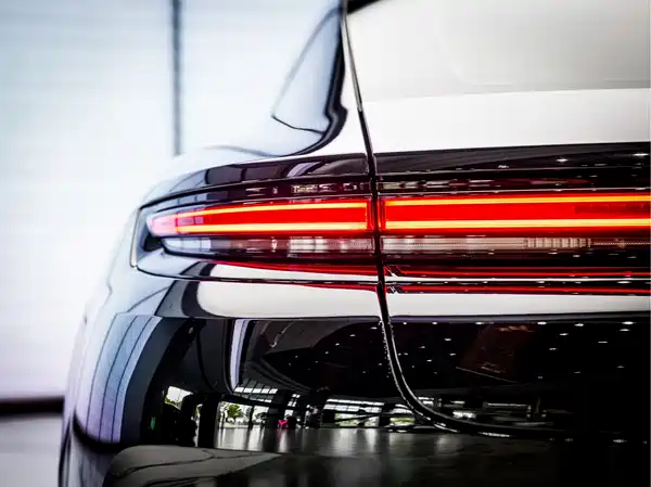 Porsche Panamera 2025