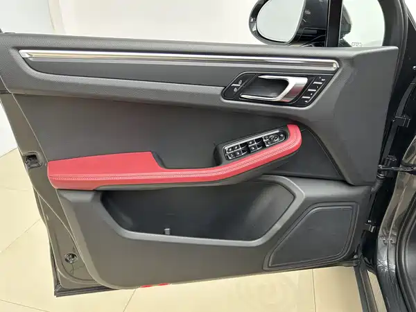 Porsche Macan 2023