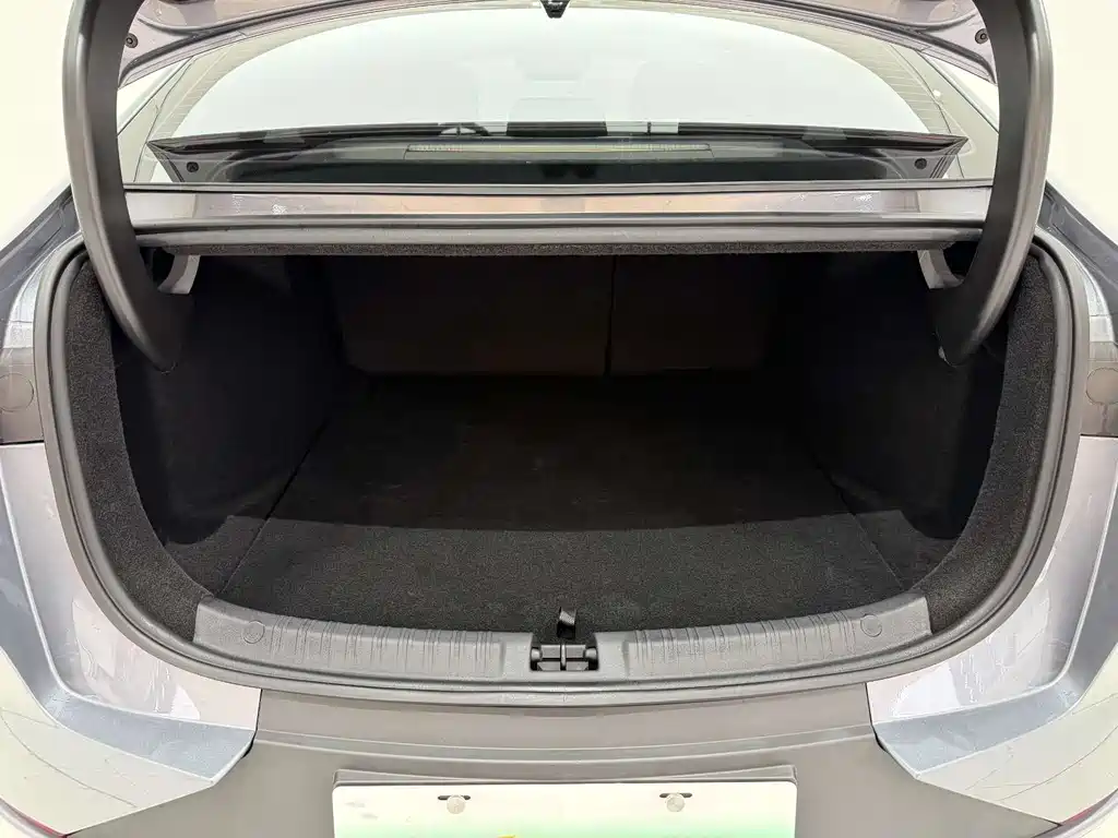 BYD Qin L 2025 — фото 14