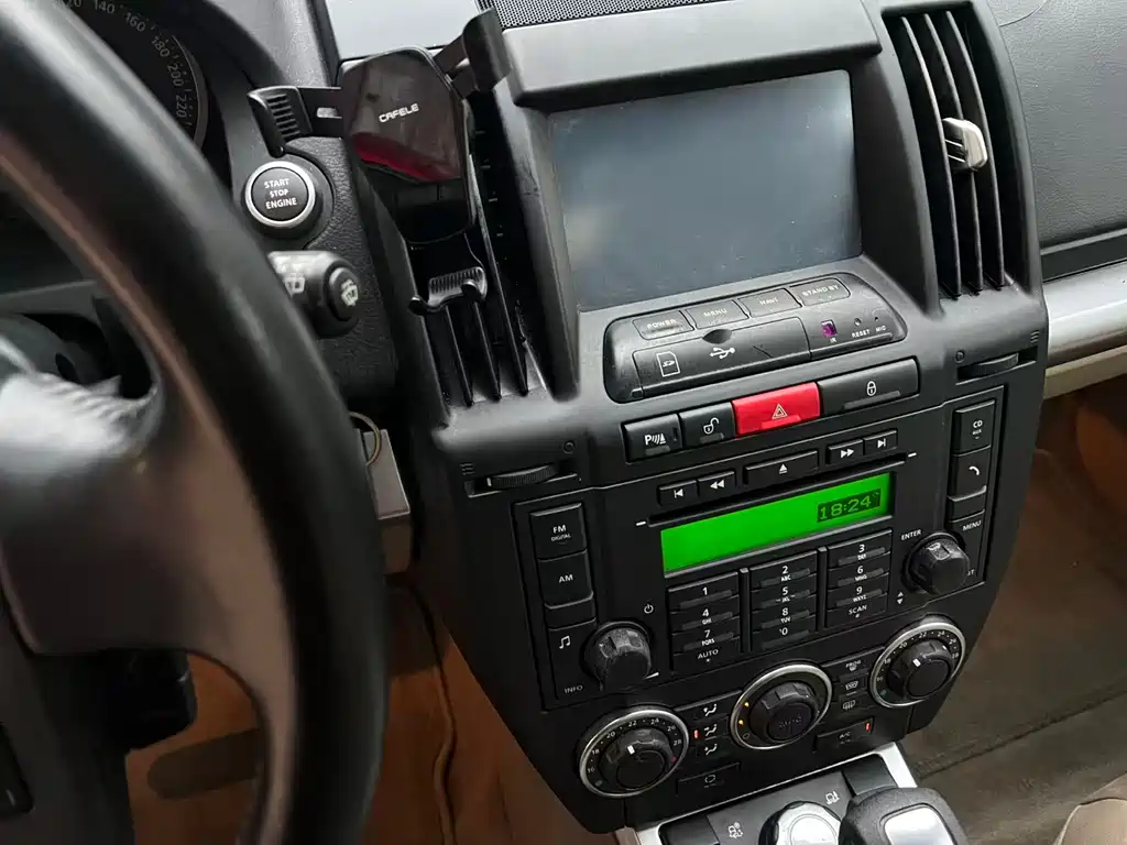 Land Rover Freelander 2 2010 — фото 20