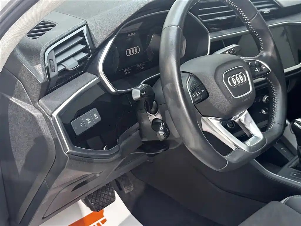 Audi Q3 2022 — фото 22
