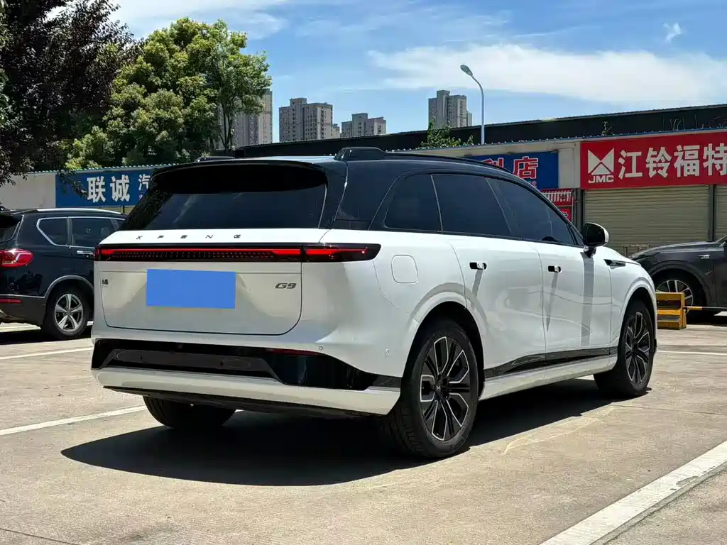 XPeng G9 2025