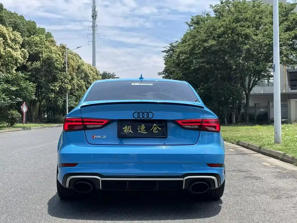 Audi RS 3 2018 — фото 23