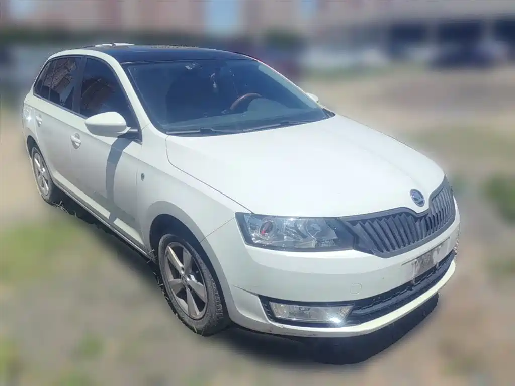 Skoda Rapid Spaceback 2016 — фото 7