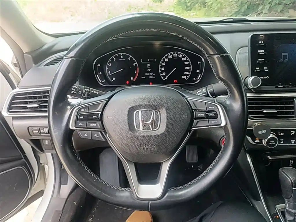 Honda Accord 2020 — фото 11