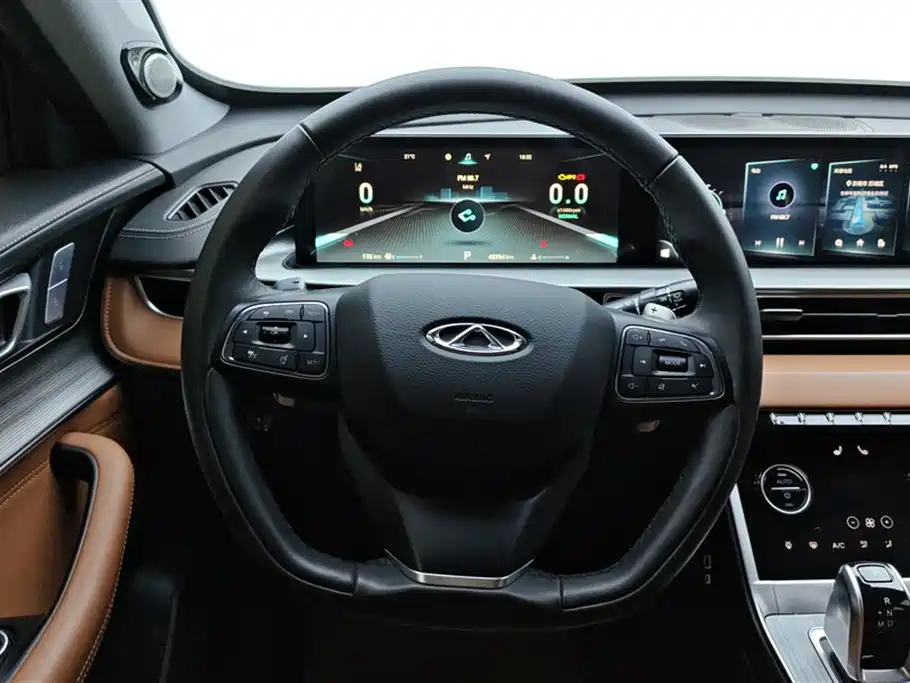 Chery Tiggo 8 2023 — фото 15